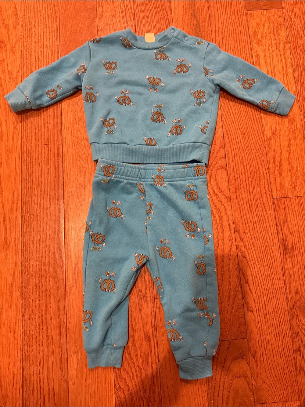 Tucker + Tate Blue Pretzel Print Sweatshirt & Joggers Set